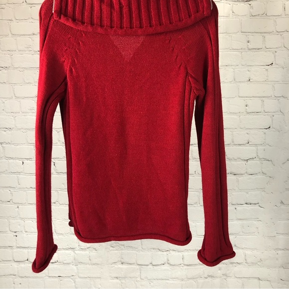 Women's Indigenous Designs Red Alpaca and Wool Blend Front Zip Sweater. Size M - Picture 6 of 14